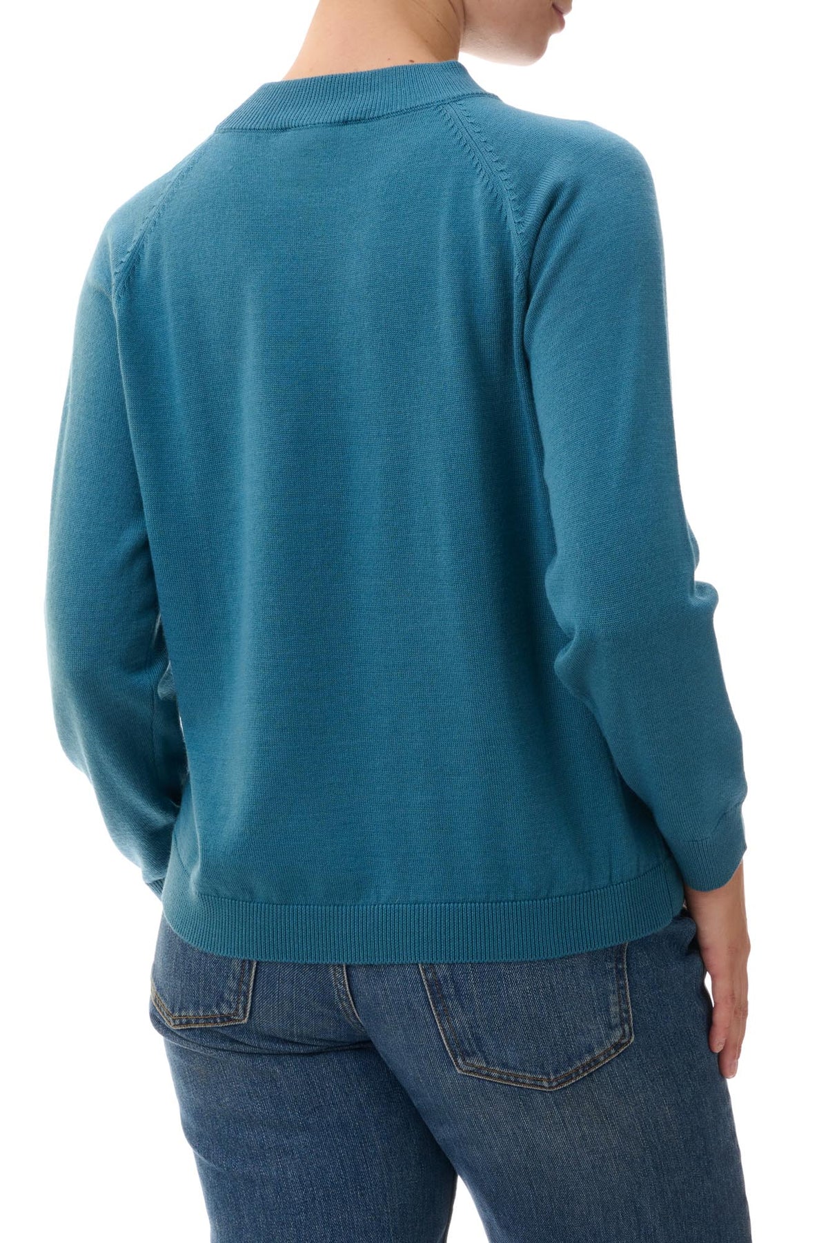 Raglan sleeve pullover