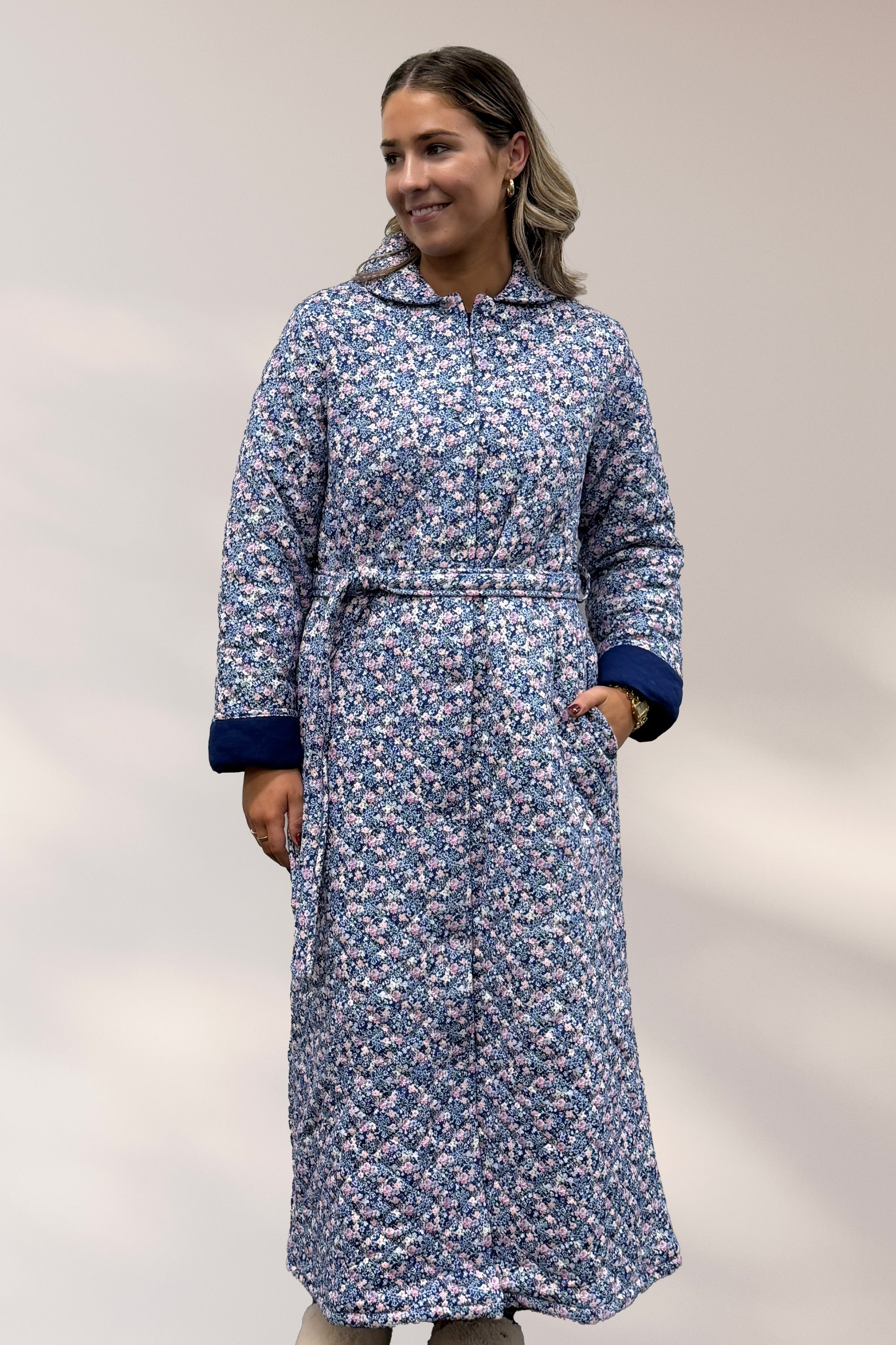 5QP38B - Becky Long quilt gown