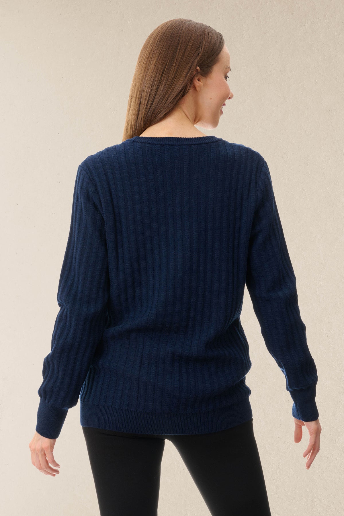 5WL511 - V-neck cabled cardigan