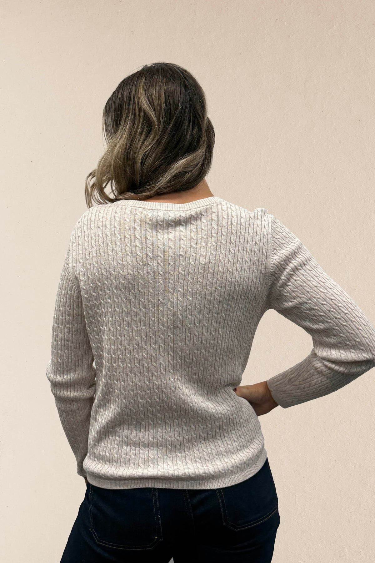 5WT527 - Fine knit cable jumper