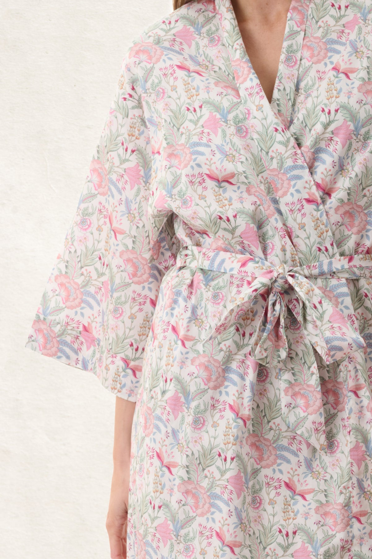 6AC12V - Viviene Mid Length Wrap