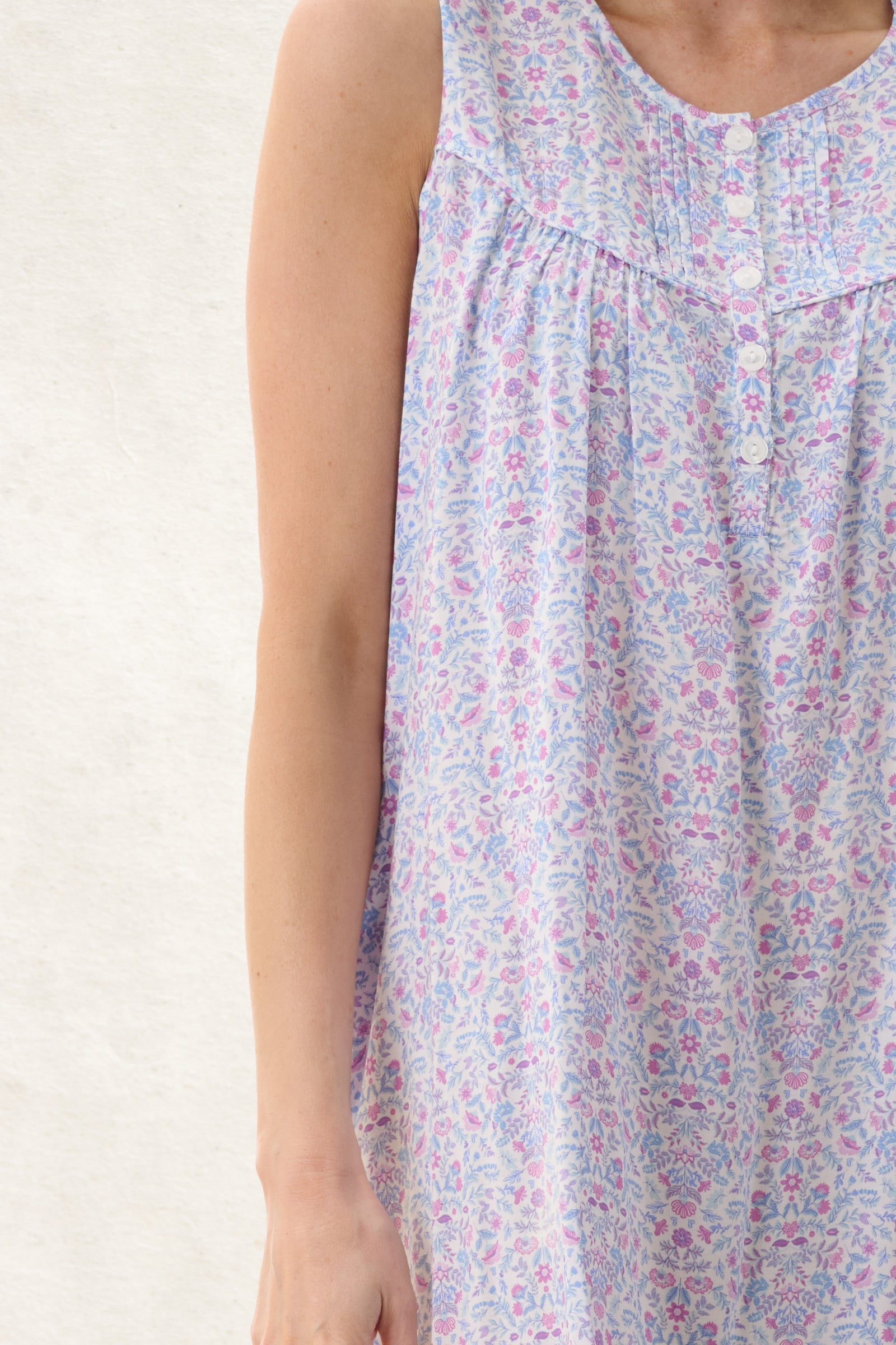 6AF29P - Pearl Sleeveless Short Nightie