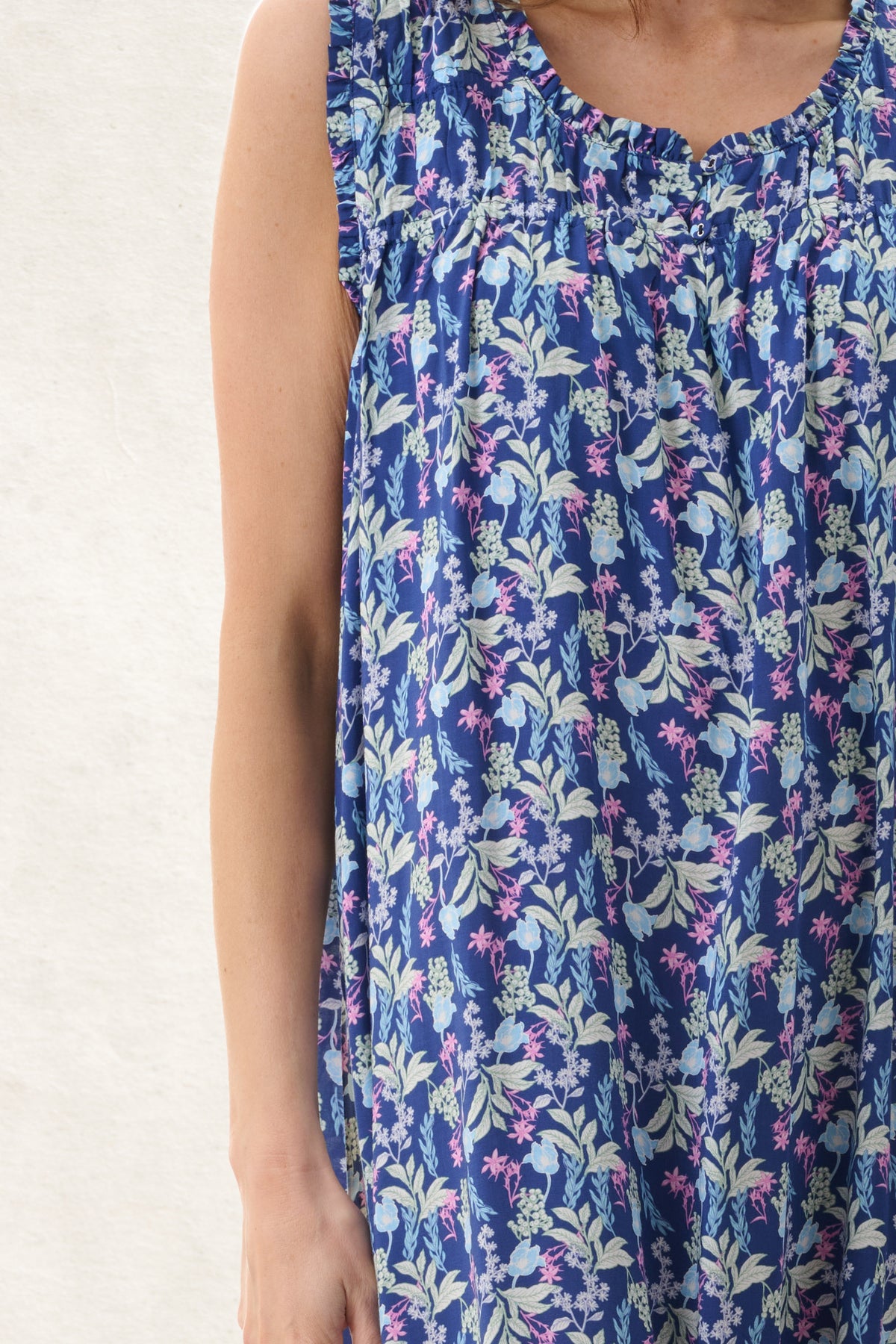 6AF30M - Maria Sleeveless Short Nightie