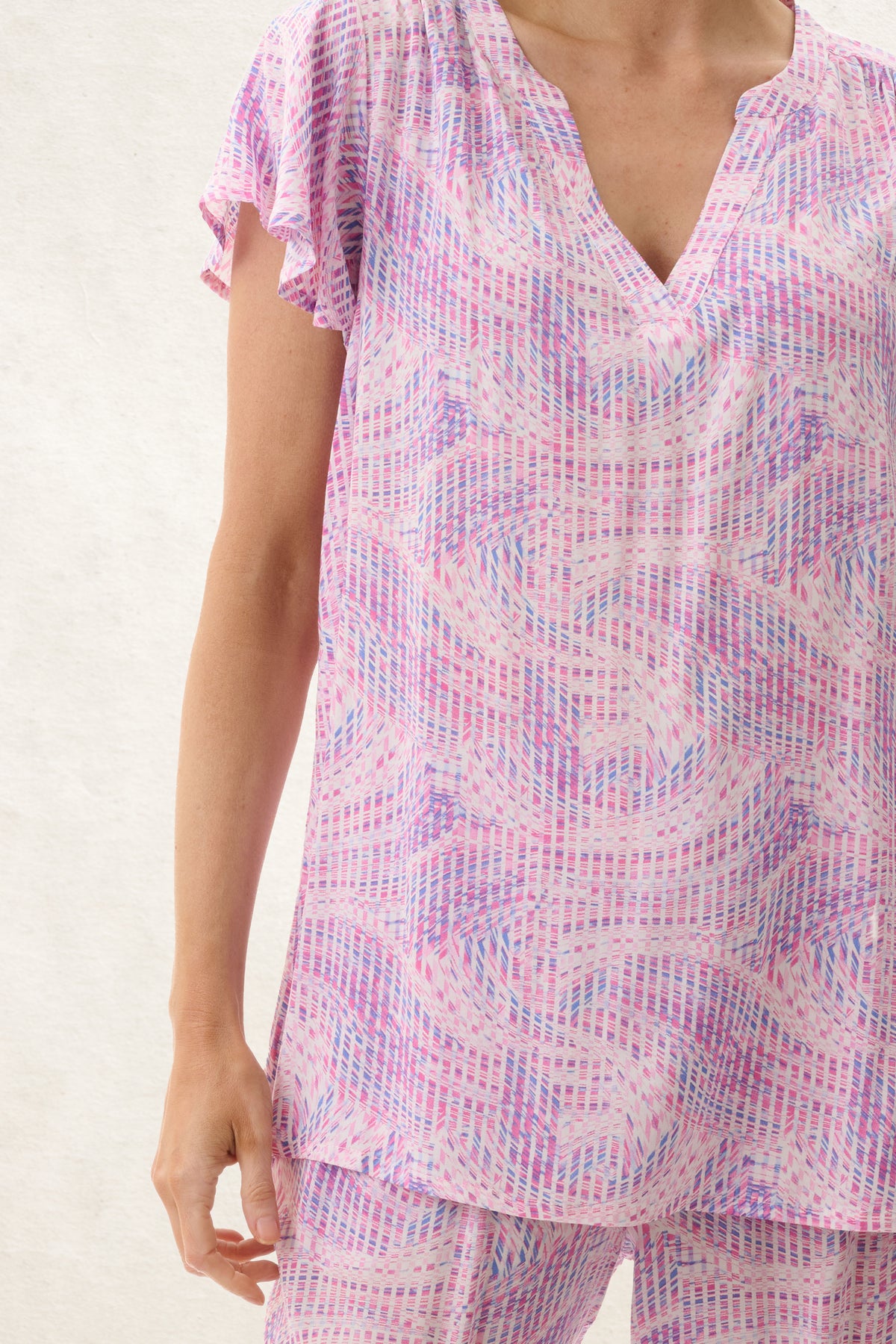 6AF86R - Reese Flutter Sleeve Capri Pyjama