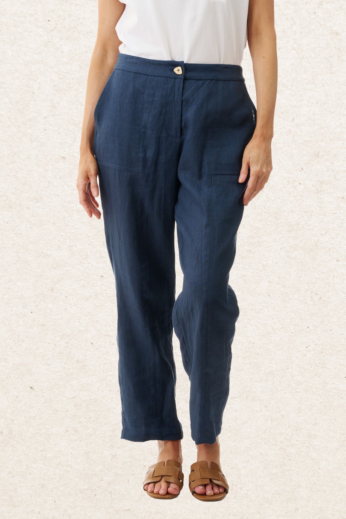 6AL79 - Seamed linen pant