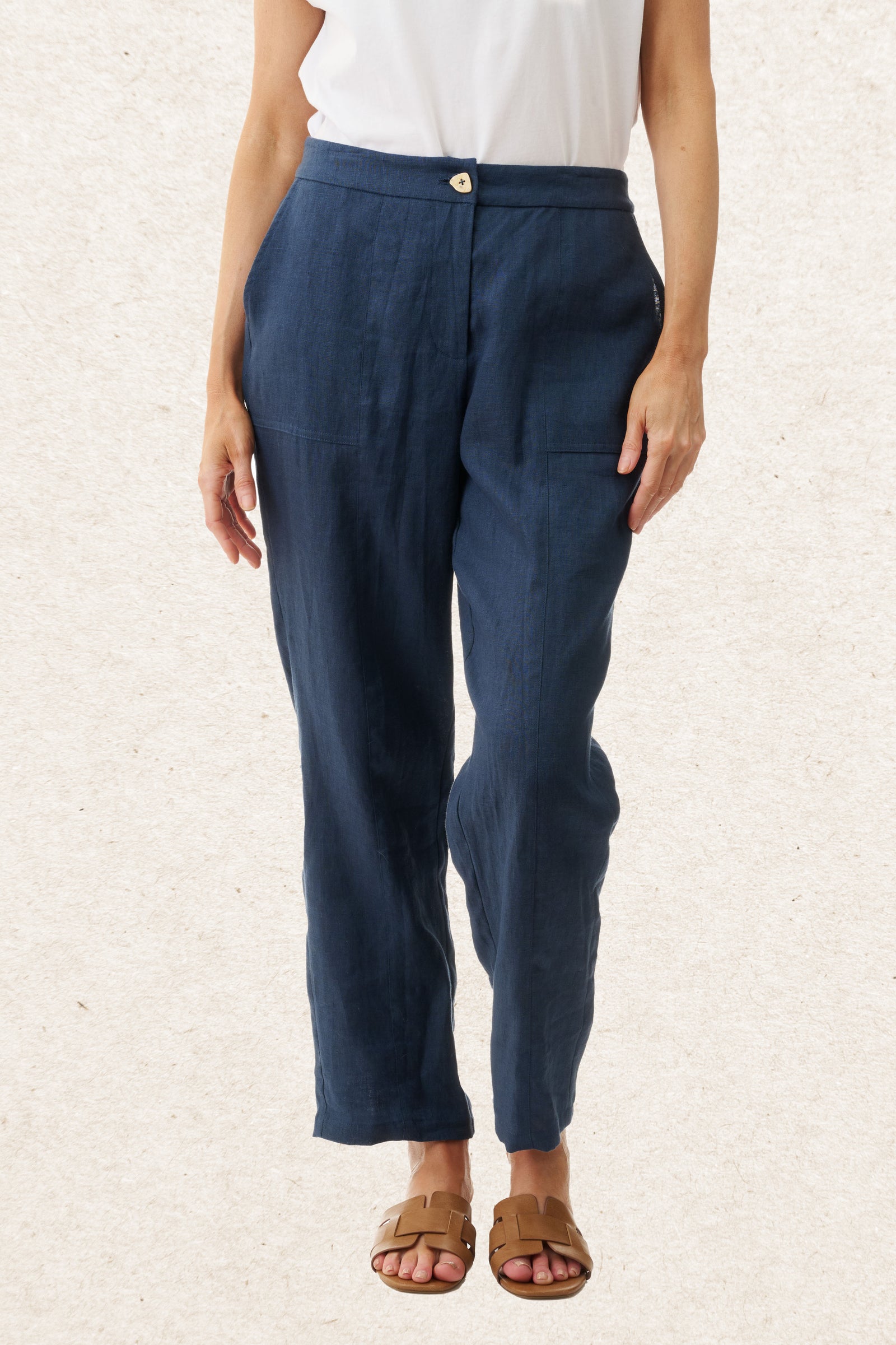 6AL79 - Seamed linen pant