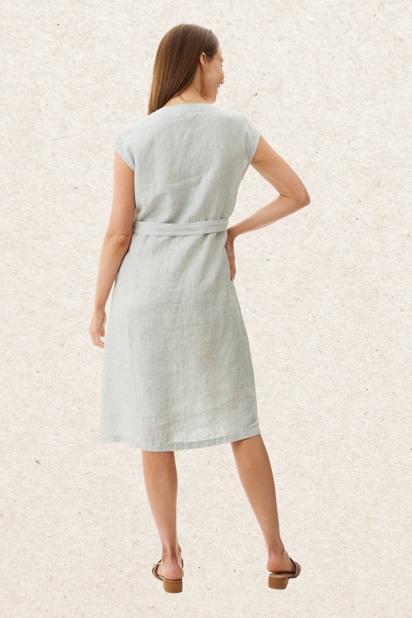 6AL96X - Xyris button linen dress