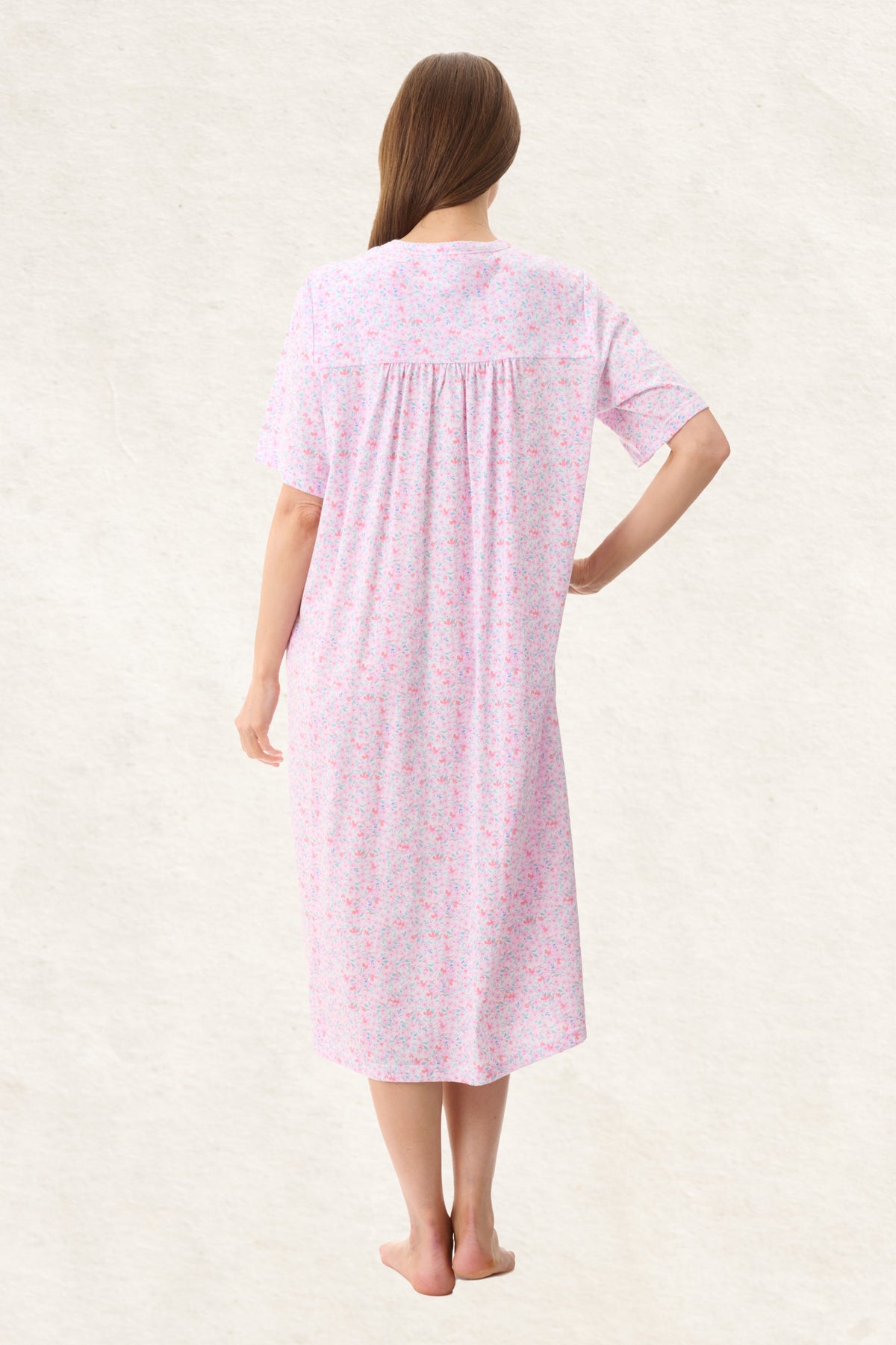 6HP17C - Connie Brunchcoat