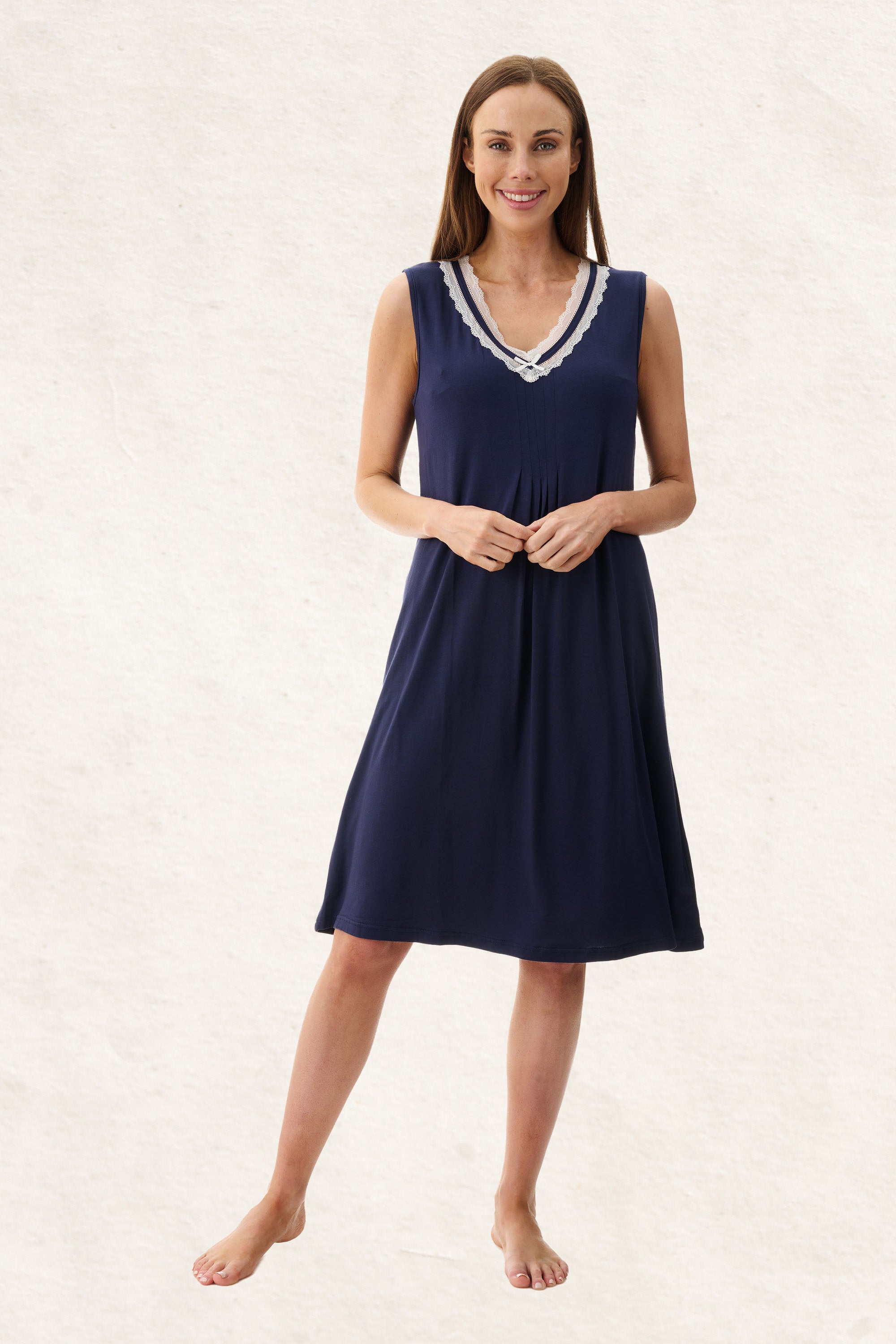 6LE70 - Sleeveless Short Nightie with Inner Bra
