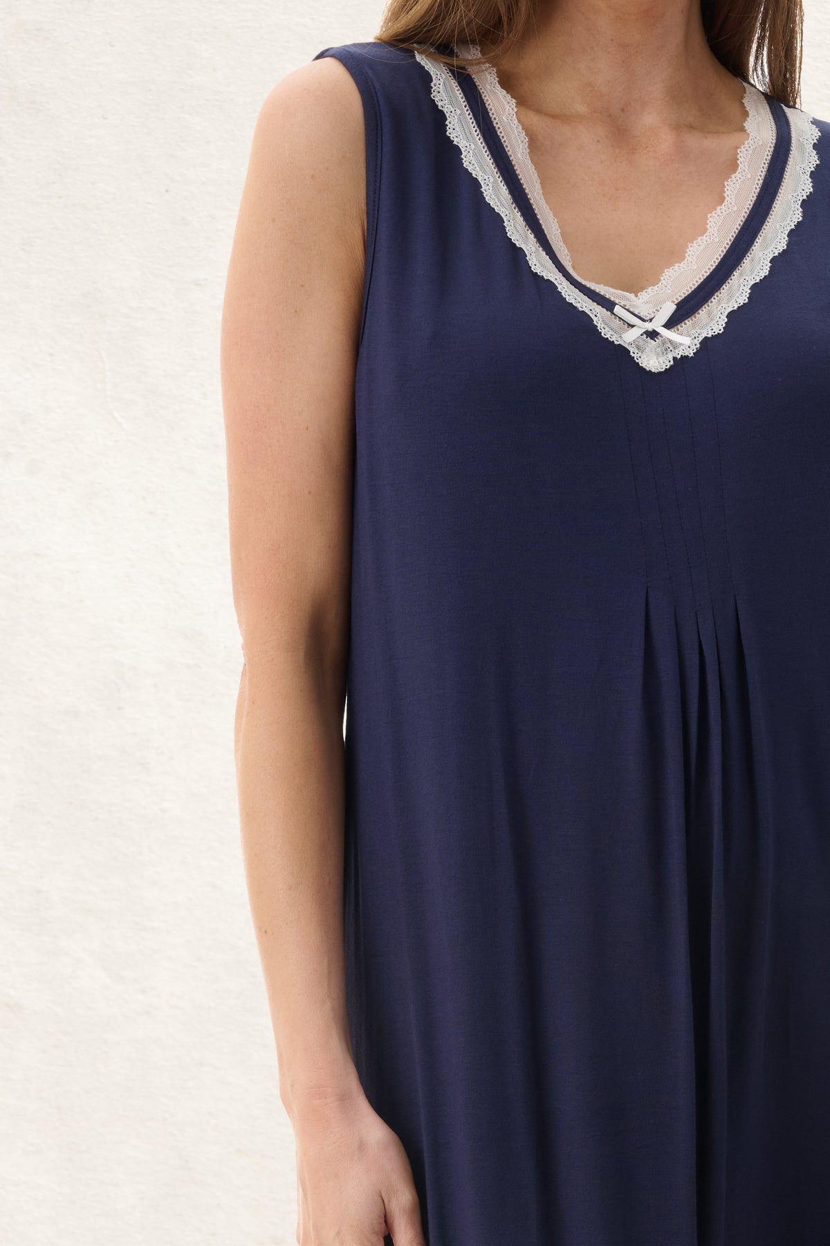 6LE70 - Sleeveless Short Nightie with Inner Bra