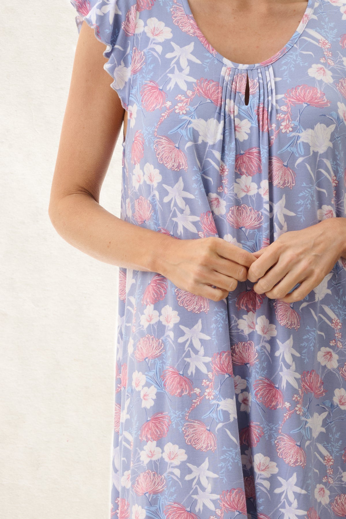 6LG81B - Barbara Flutter Sleeve Short Nightie