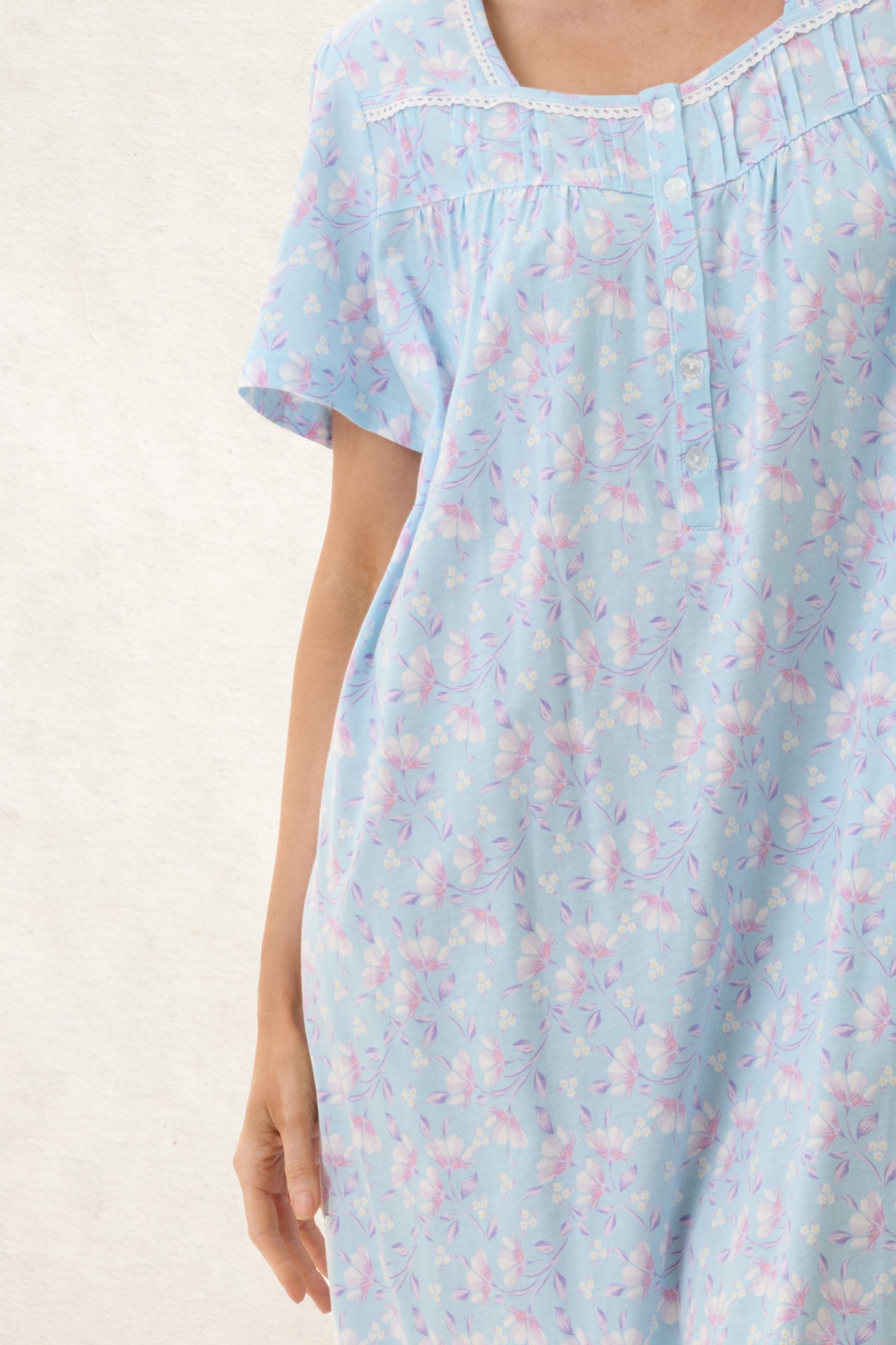 6LP89V - Val Short Sleeve Short Nightie