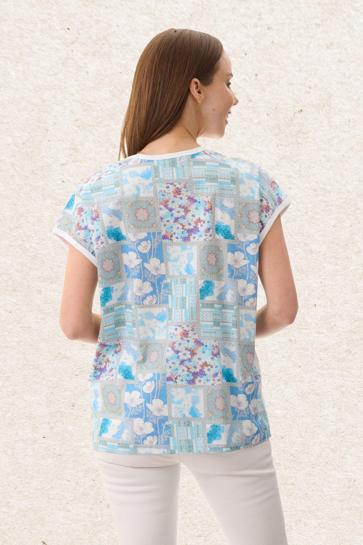 6LY02C - Crete knit top with woven back