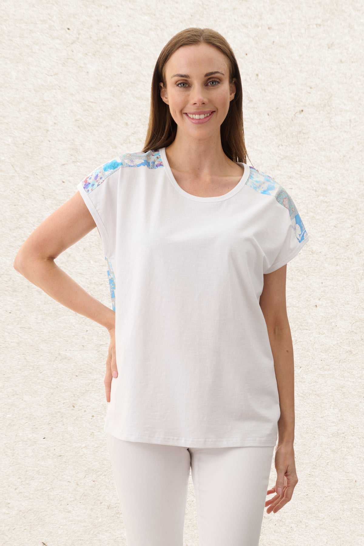6LY02C - Crete knit top with woven back