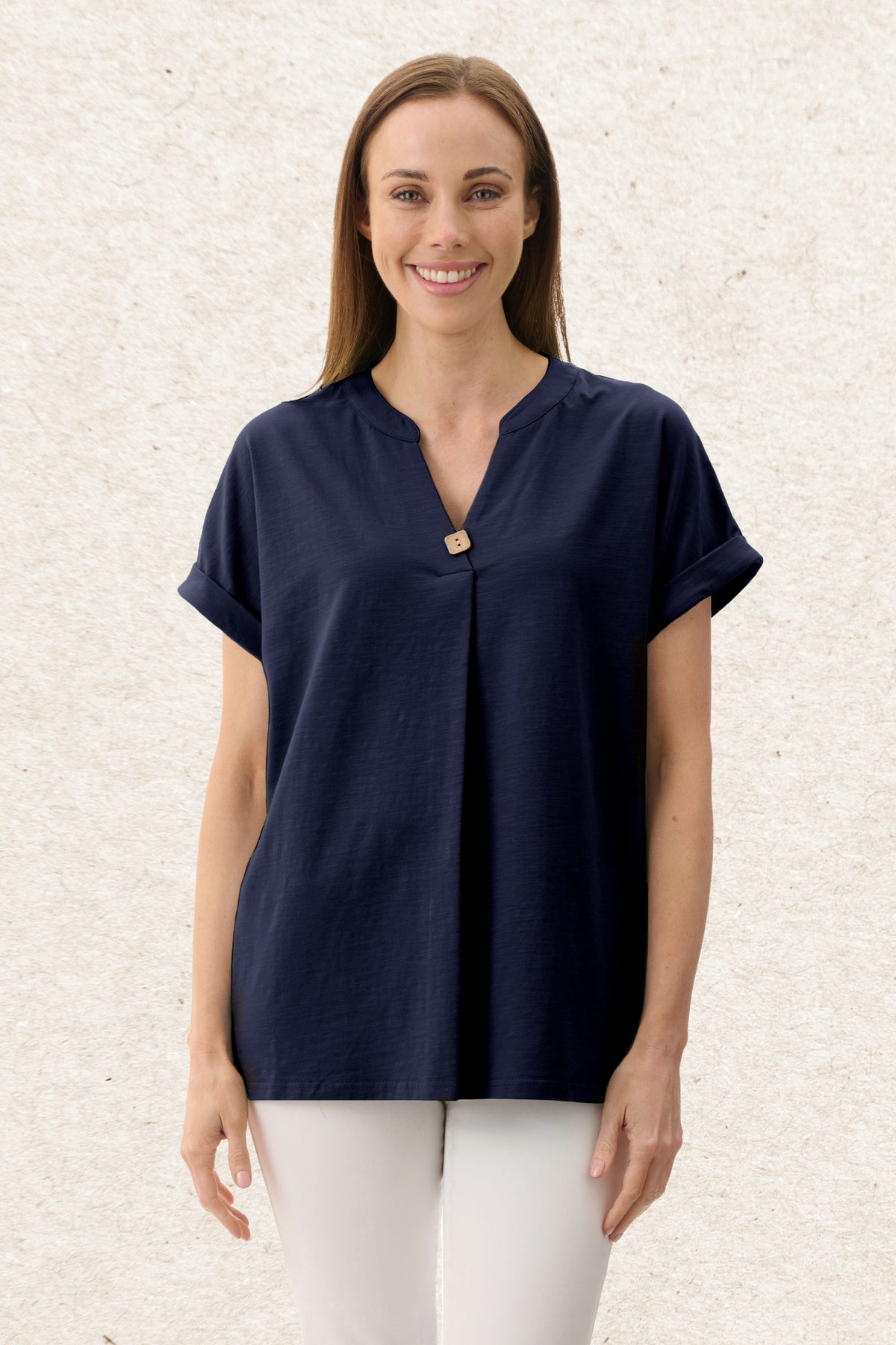 6LY07 - V-neck extended sleeve top