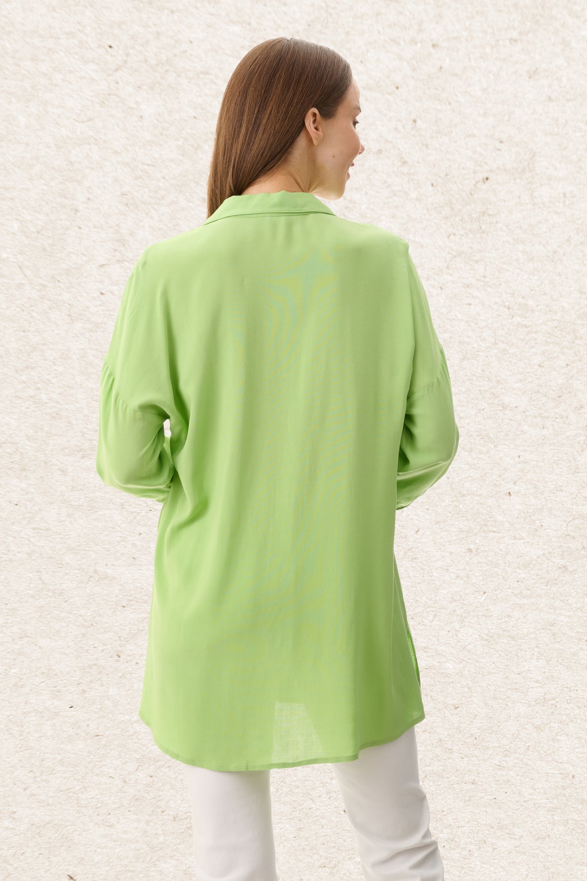 6MR114 - Collared tunic