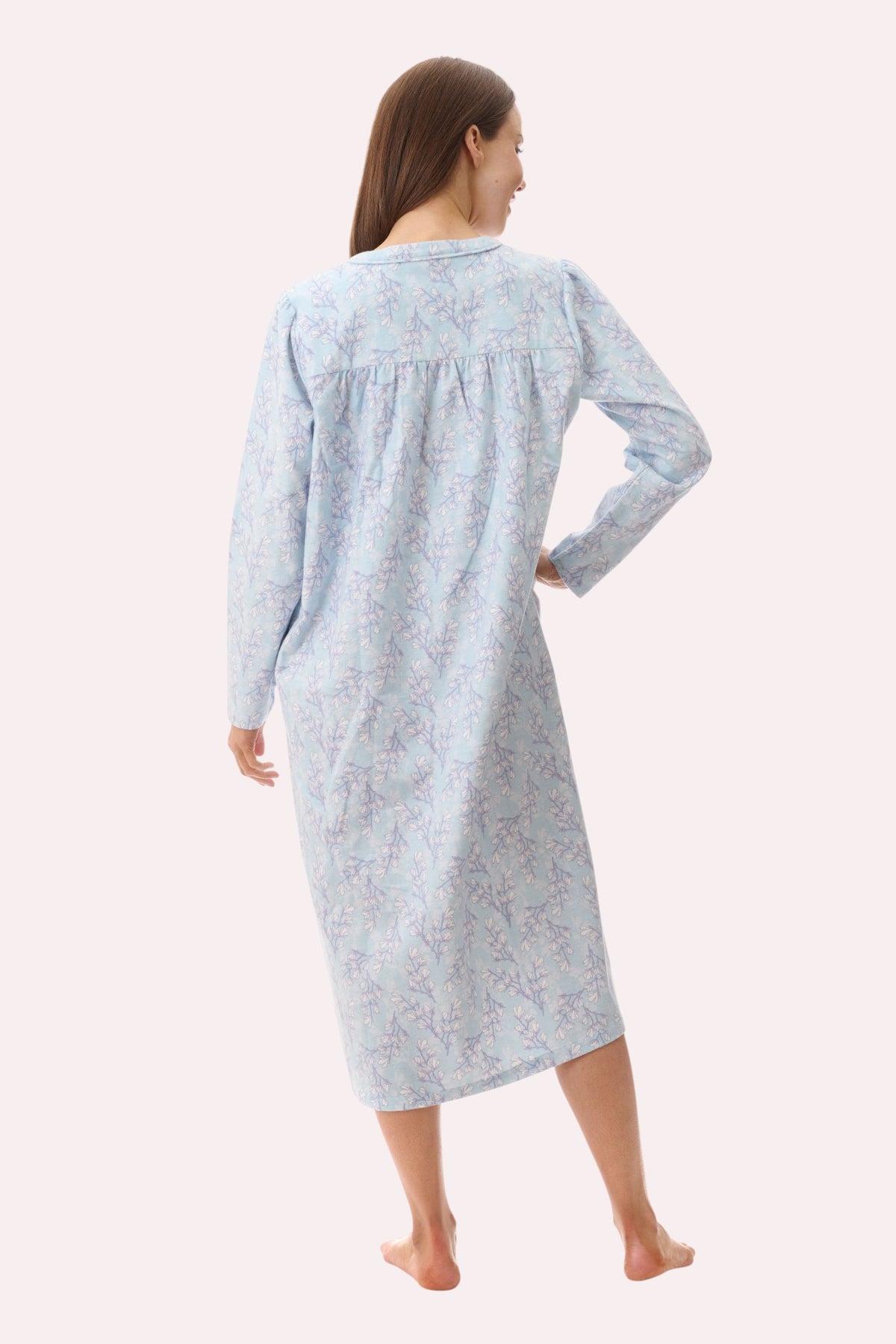 Jamie mid nightie