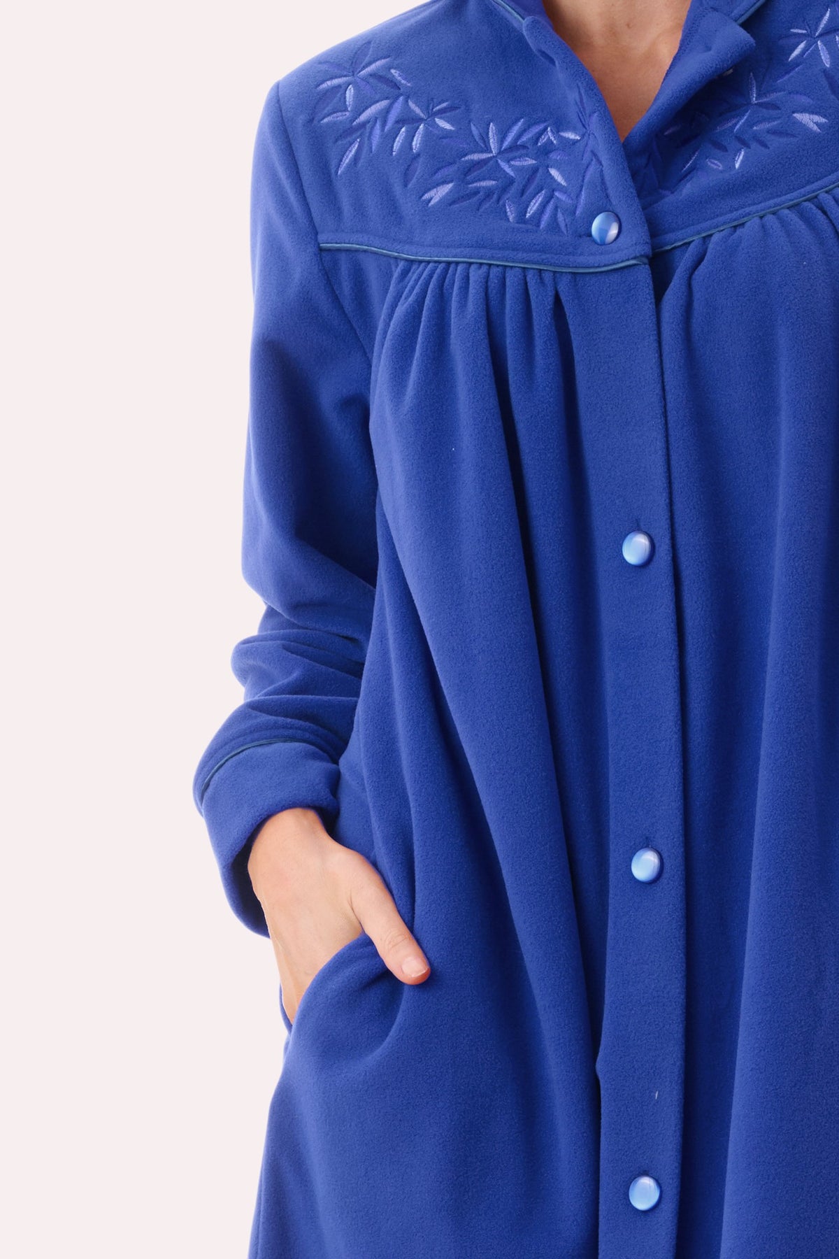 7GB80 - Mid button gown