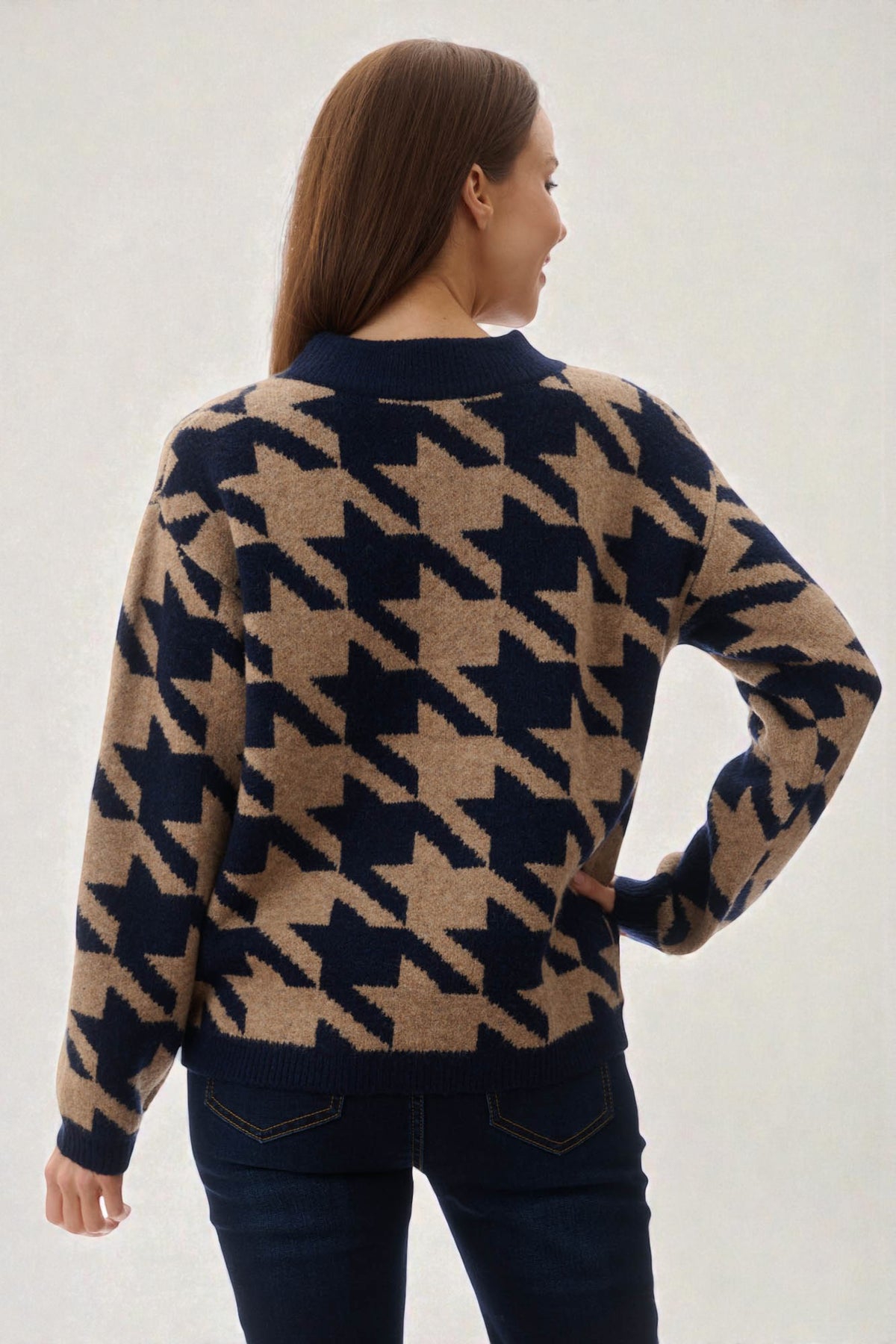 Moore patterned jumper