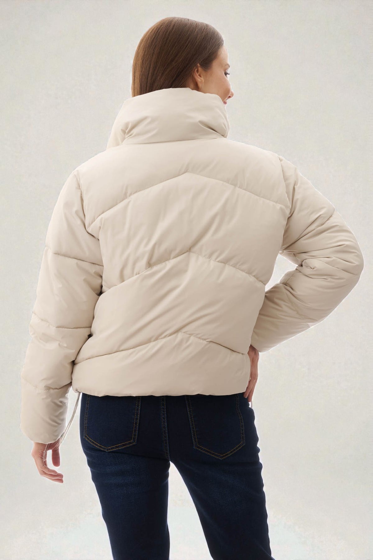 Short puffer jacket