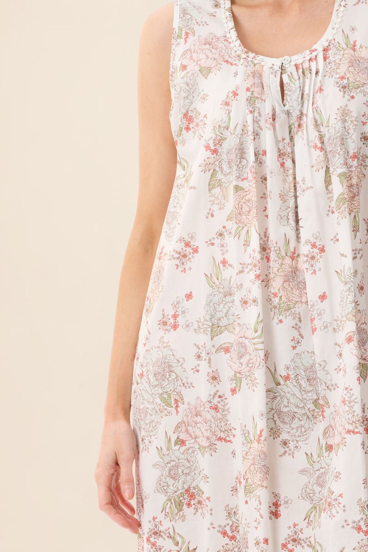 Dolce Sleeveless mid length nightie