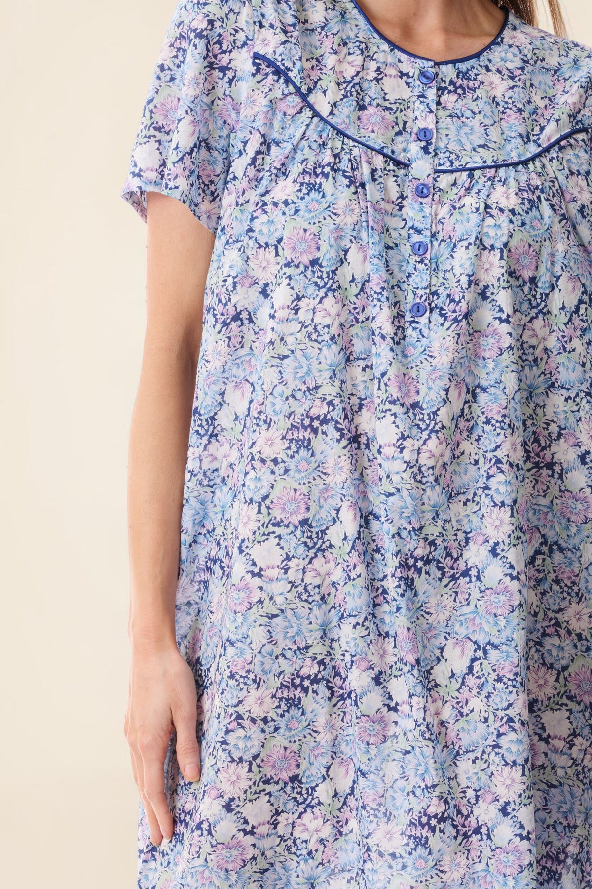 Latina Short sleeve short nightie