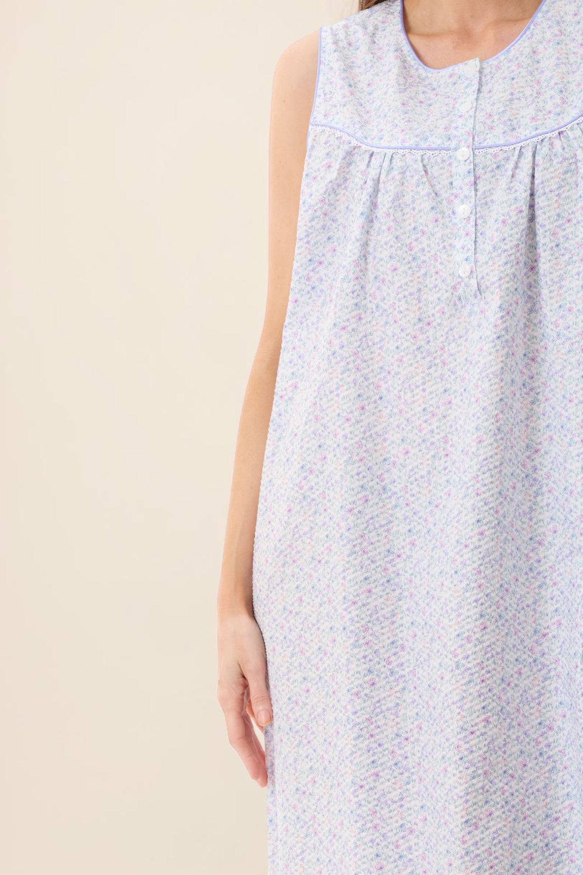 Salerno Sleeveless short nightie