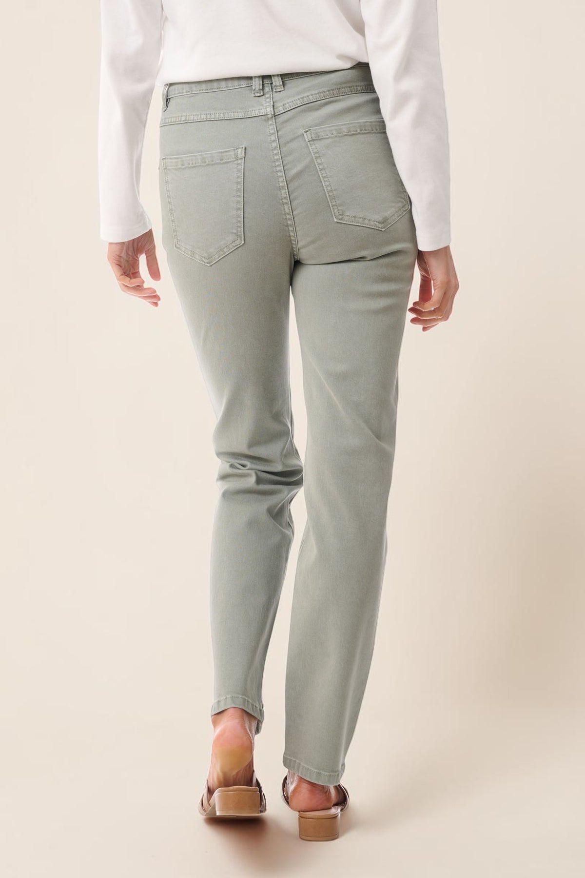 Straight leg jean