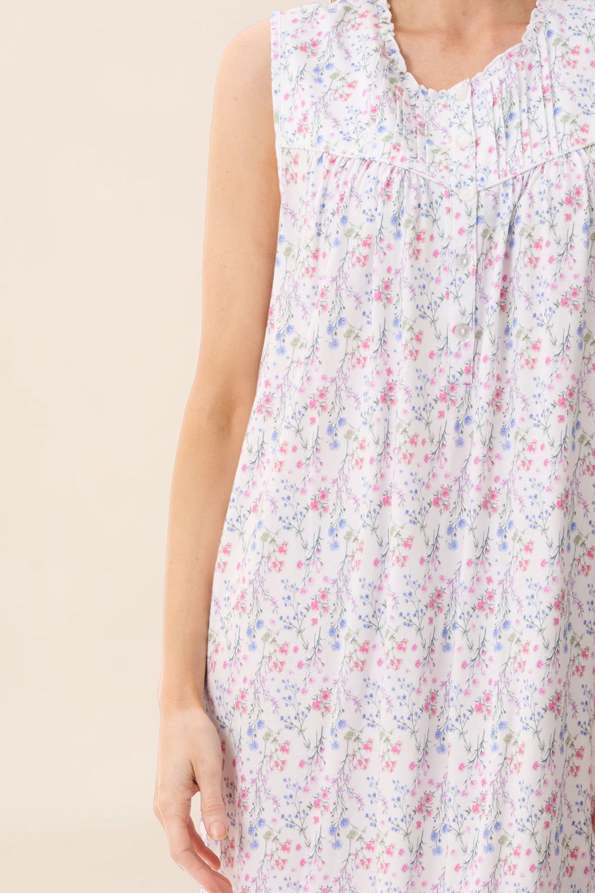 Biella Sleeveless short nightie
