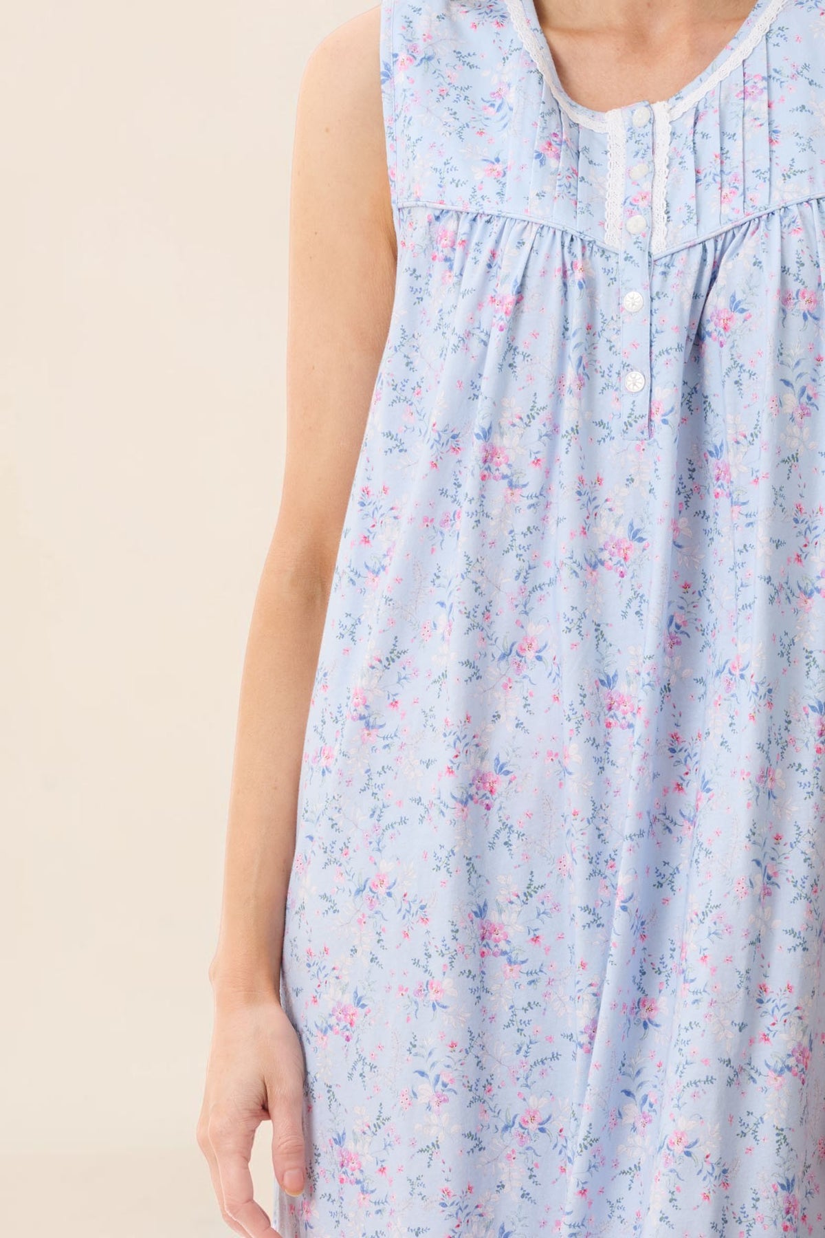Venice Sleeveless short nightie