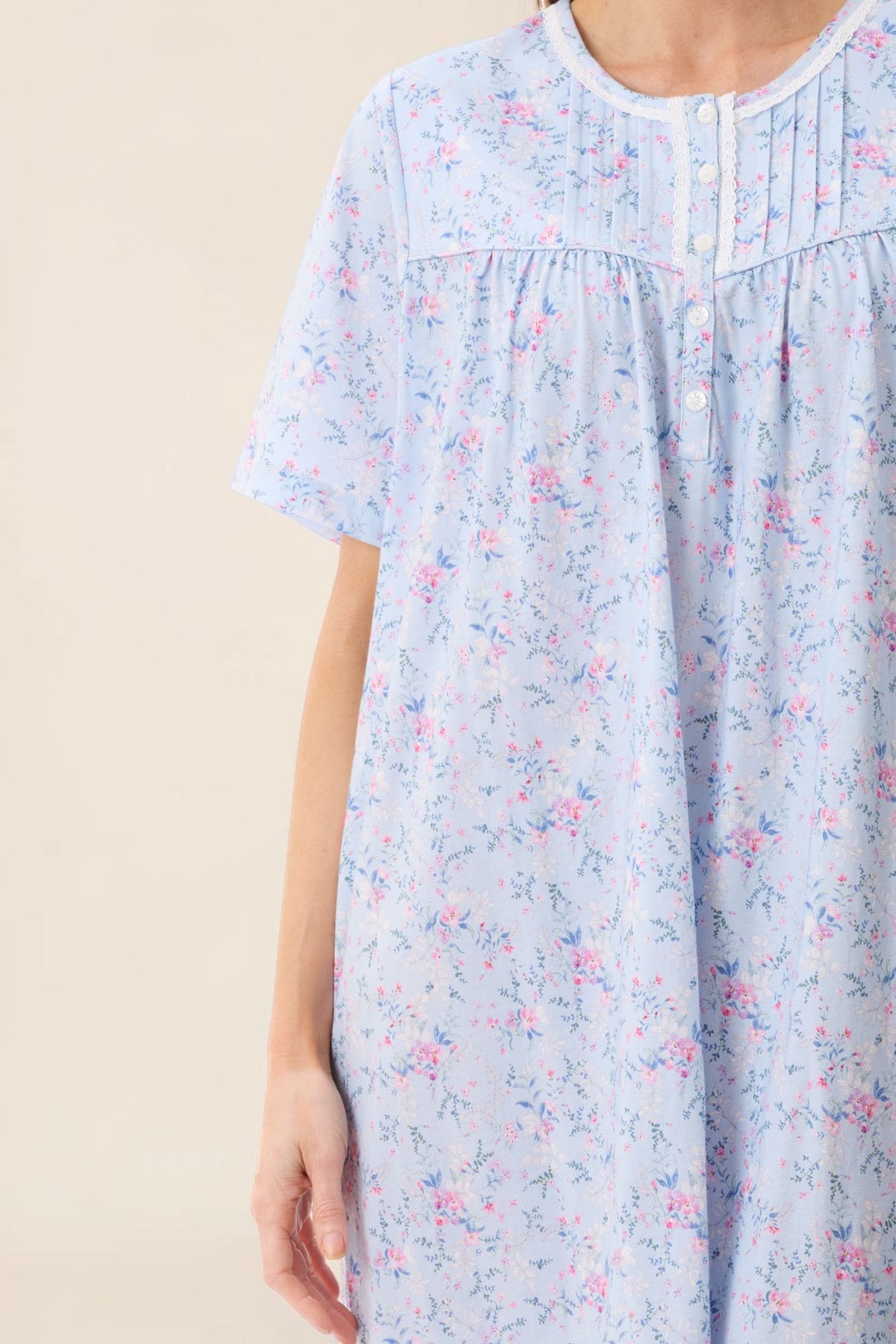 Venice Short sleeve short nightie