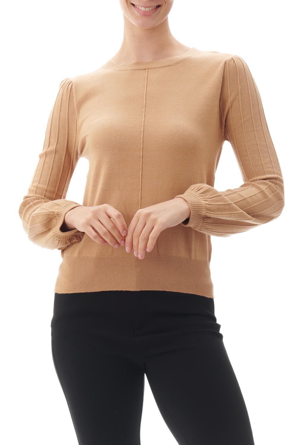Sleeve detail knit