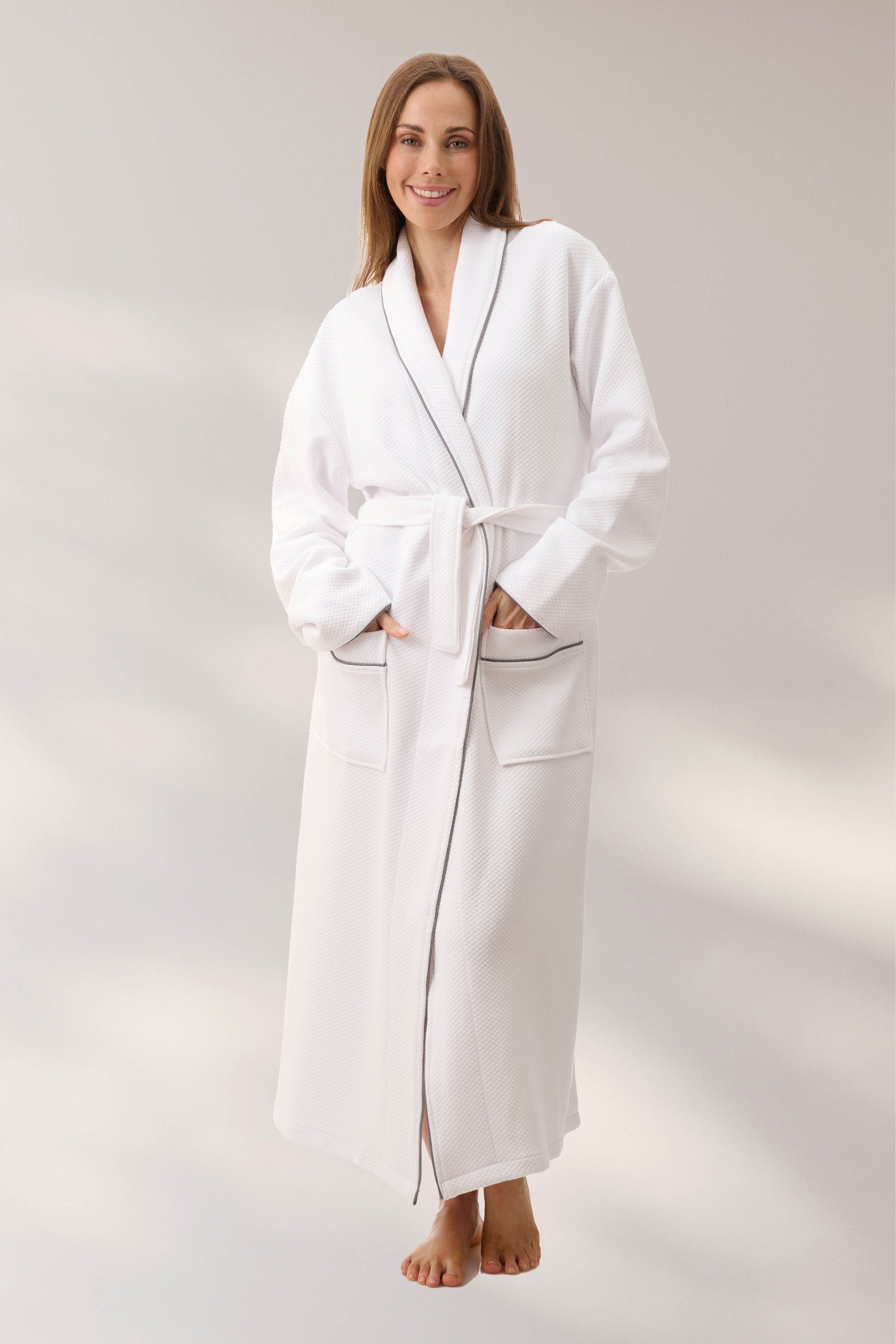 3SJ87 - Mid wrap gown