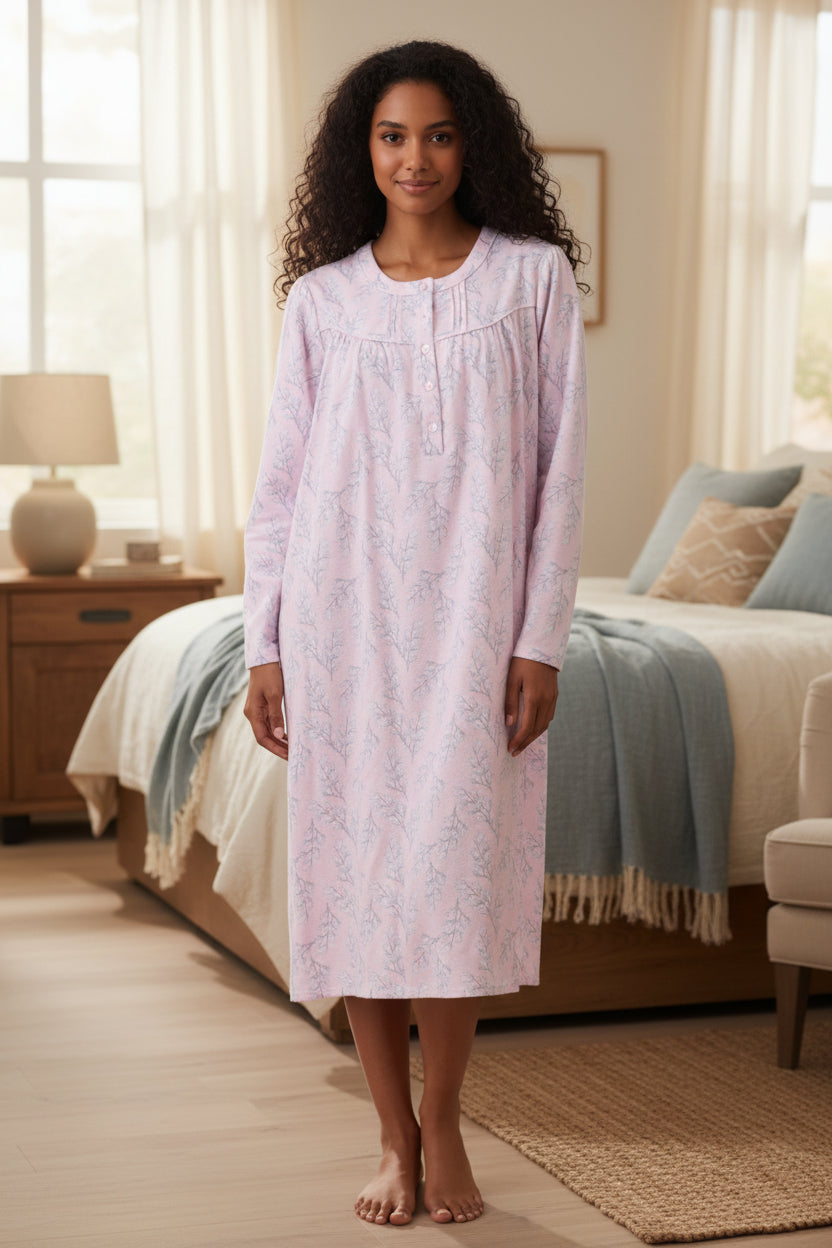 7FL98J - Jamie mid nightie